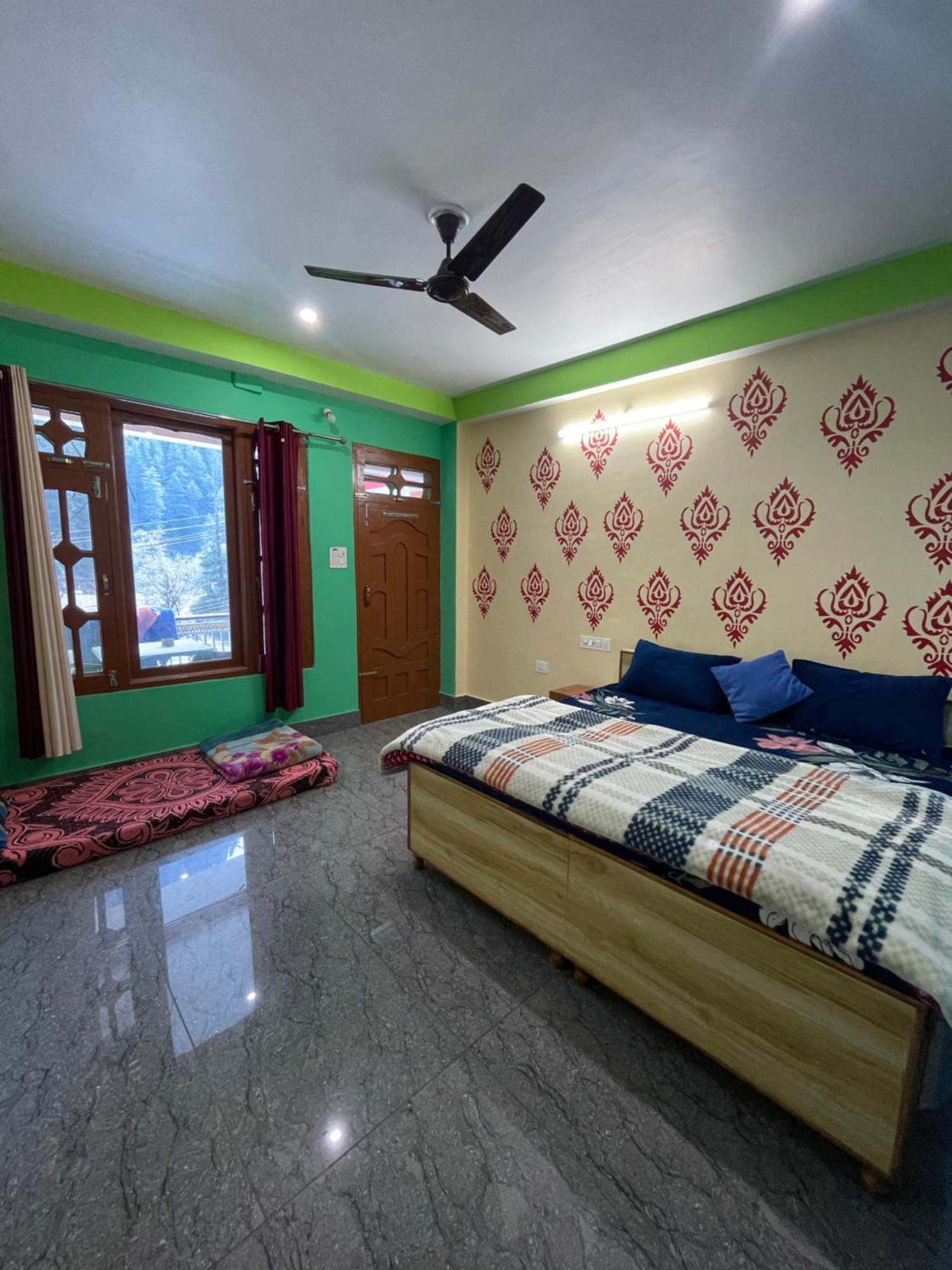 Chojh Inn Guest House Kasol Exterior photo