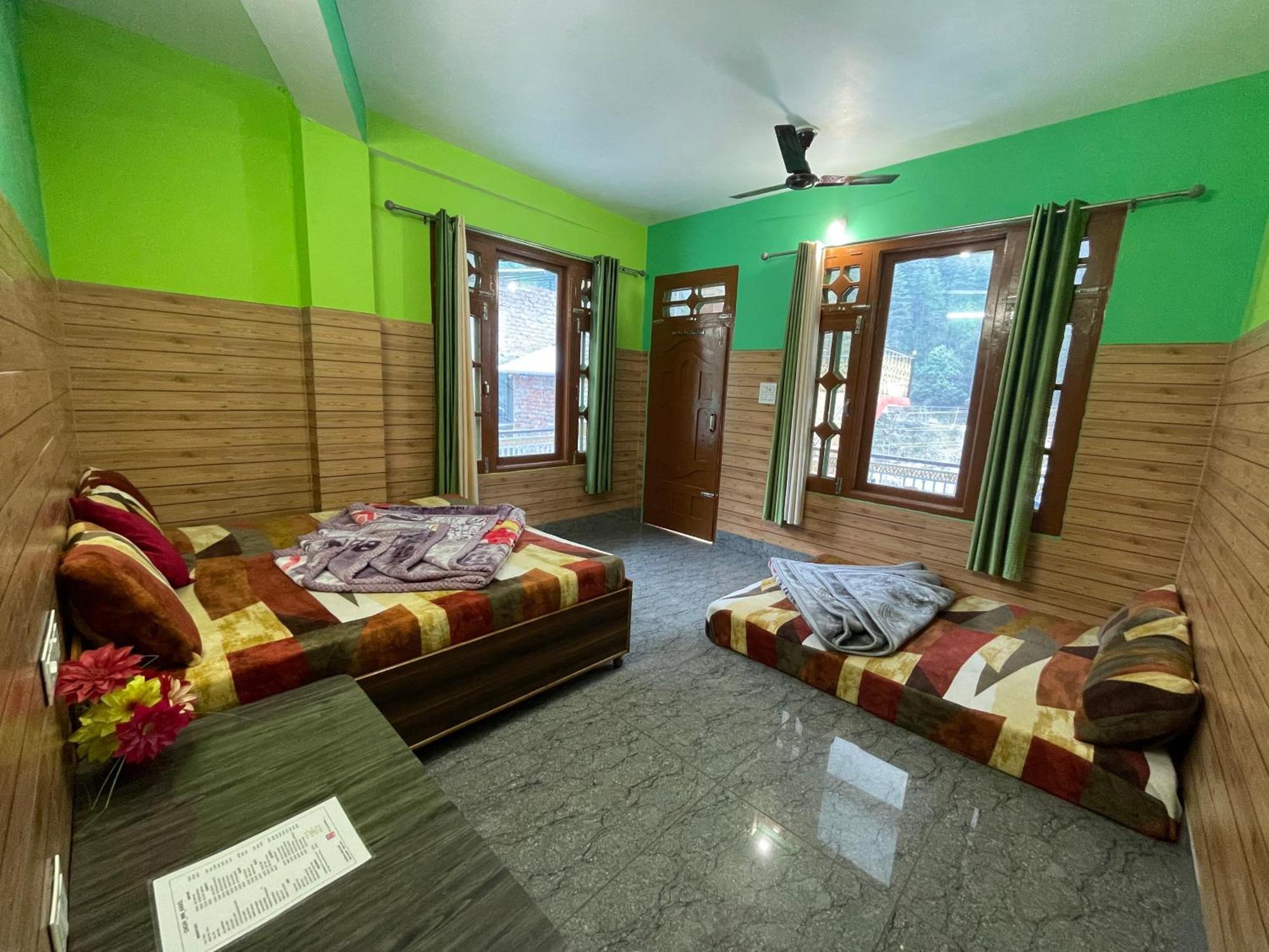 Chojh Inn Guest House Kasol Exterior photo